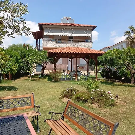 Pefka House 2 Vakantiehuis