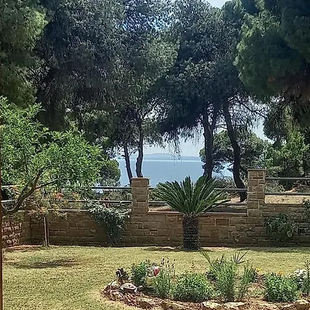 Pefka House 2 Dom wakacyjny *
