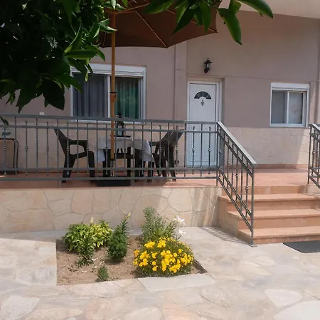 Vakantiehuis Pefka House 2